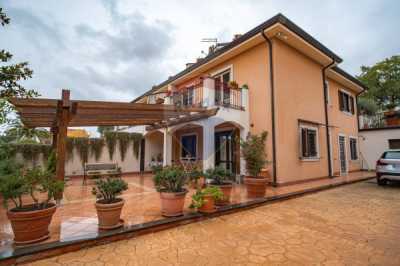 Villa in Vendita a Pedara via Dell