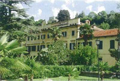Villa in Vendita a Torino Strada di Fenestrelle 123