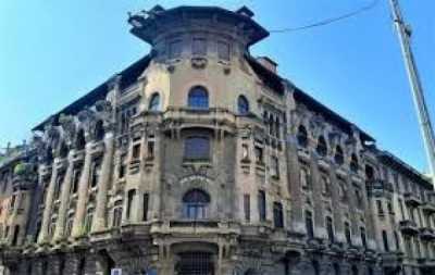 Palazzo Stabile in Affitto a Torino