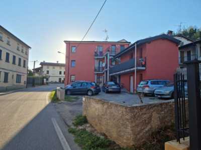 Palazzo Stabile in Vendita a Montescano via Roncole 2