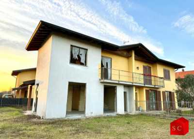 Villa in Vendita a Cassolnovo via Nuova 12