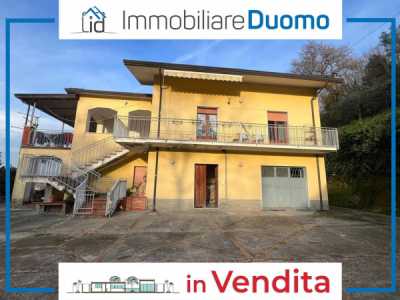 Villa in Vendita a Benevento Contrada Ripazzecca