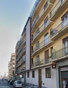 Appartamento in Affitto a Torino via Asiago