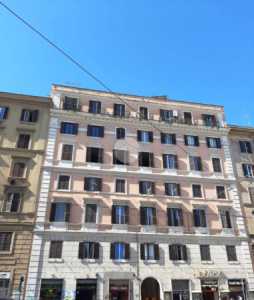 Appartamento in Vendita a Roma via Emanuele Filiberto 217
