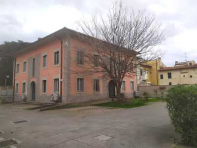 Palazzo Stabile in Affitto a Sesto Fiorentino via Giuseppe Garibaldi 14