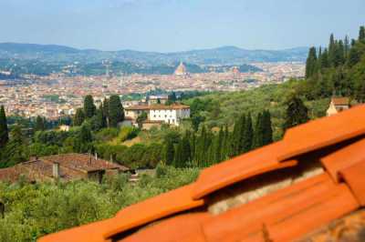 Rustico Casale in Vendita a Firenze via Gabriele D