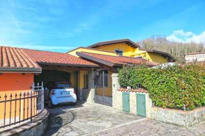 Villa in Vendita a Villafranca in Lunigiana Viale Italia 63