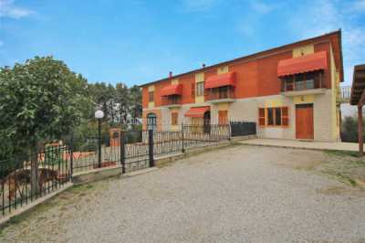 Villa in Vendita a Torrita di Siena via Monte Bianco