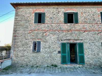 Rustico Casale in Vendita a Pescia via Romana 20
