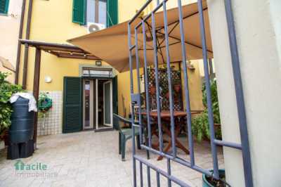 Villa in Vendita a Pisa via Putignano 160