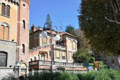 Villa in Vendita a Saint Vincent via Ponte Romano 1