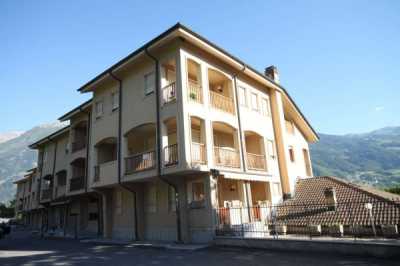 Appartamento in Vendita ad Aosta via Des Seigneurs de Quart 47