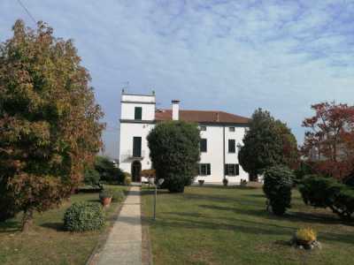 Villa in Vendita a Crespino