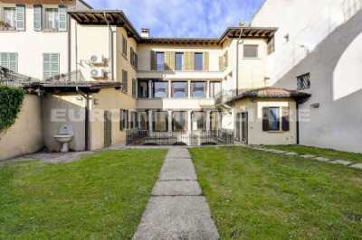 Palazzo Stabile in Vendita a Brescia via Paganora 13