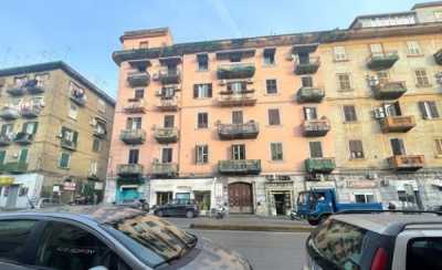 Appartamento in Vendita a Napoli Calata Capodichino