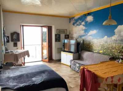 Appartamento in Vendita a Riva di Solto via Gargarino