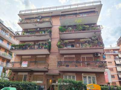 Appartamento in Vendita a Roma via Arturo Graf 11