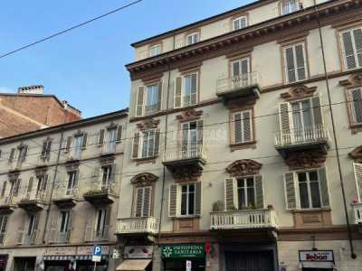Appartamento in Vendita a Torino via Luigi Cibrario 48