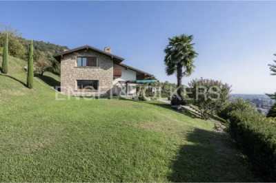 Villa in Vendita ad Alzano Lombardo via Caprini 26
