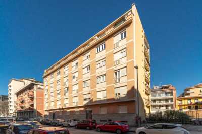 Appartamento in Vendita a Torino via Alassio 37