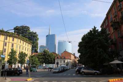 Appartamento in Vendita a Milano via Ugo Bassi 30