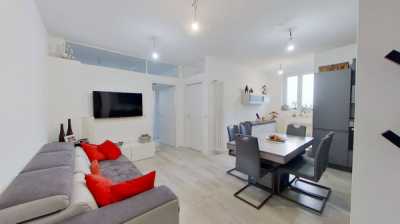 Appartamento in Vendita a Novate Milanese via Baranzate