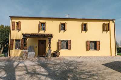Villa in Vendita a Ferrara via Guerrino Moggi 37 a