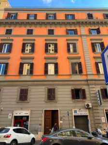 Appartamento in Vendita a Roma via Otranto 47