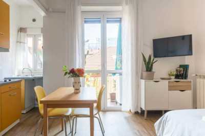 Appartamento in Affitto a Milano via Bergognone 43