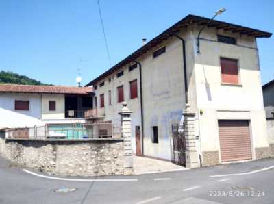 Appartamento in Vendita a Rovato via Canossi 6