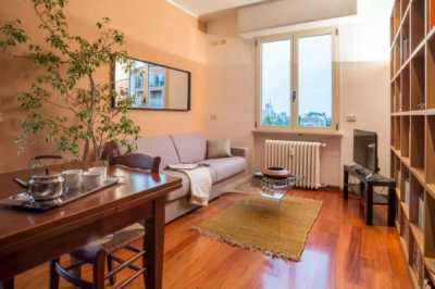 Appartamento in Affitto a Milano via Francesco Caracciolo 89