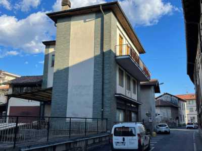 Palazzo Stabile in Vendita a Lurate Caccivio via Umberto i