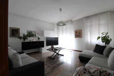 Appartamento in Affitto a Cantù via Malchi 6