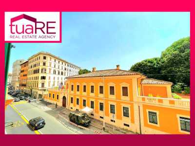 Appartamento in Vendita a Roma via Piave Centro Storico