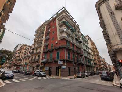 Appartamento in Affitto a Taranto via Leonida