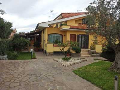 Villa in Vendita ad Ardea via Arona 76