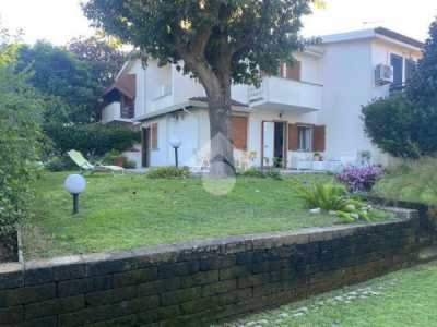 Villa in Vendita a Sabaudia via Priamo 37