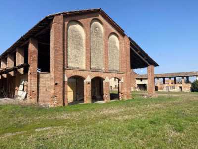 Rustico Casale in Vendita a Borgonovo Val Tidone