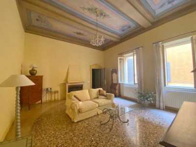 Appartamento in Vendita a Modena via Sant