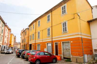 Palazzo Stabile in Vendita a Rivergaro via Genova 23