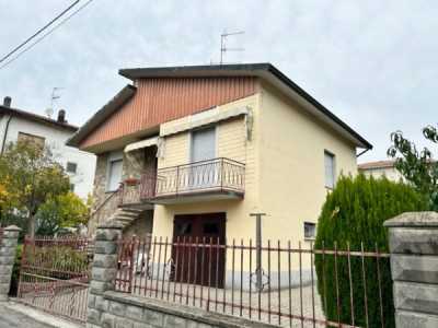 Villa in Vendita a Castellarano via Stradone Secchia 11
