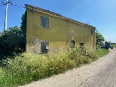 Rustico Casale in Vendita a Misano Adriatico via Enrico Fermi 7