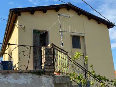 Rustico Casale in Vendita a Montebello di Bertona Contrada Santa Maria Mirabello