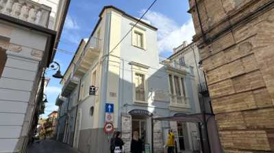 Palazzo Stabile in Vendita a San Vito Chietino via Tommaso Nobile 4