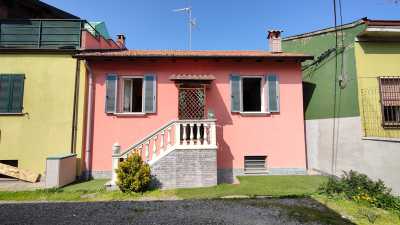 Villa a Schiera in Vendita a Piacenza via Veneto 85 Piacenza