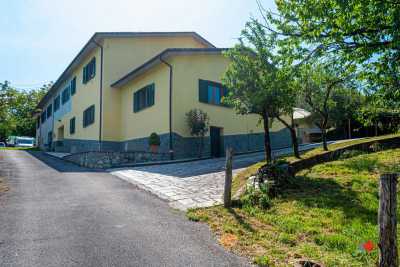 Villa Bifamiliare in Vendita a Castelnuovo di Garfagnana Localetà al Pianaccio Castelnuovo di Garfagnana