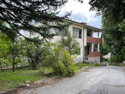 Villa Singola in Vendita a Fabriano Fraz Sant