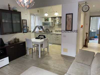 Appartamento in Affitto a Savona via Amendola Villatta