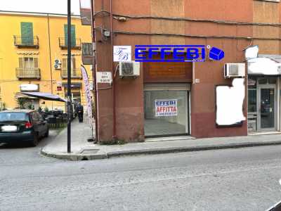 Locale Commerciale in Affitto a Cosenza via Xxiv Maggio Mazzini