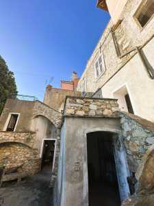 Rustico Casale Corte in Vendita a Pietra Ligure via Santa Liberata Ranzi